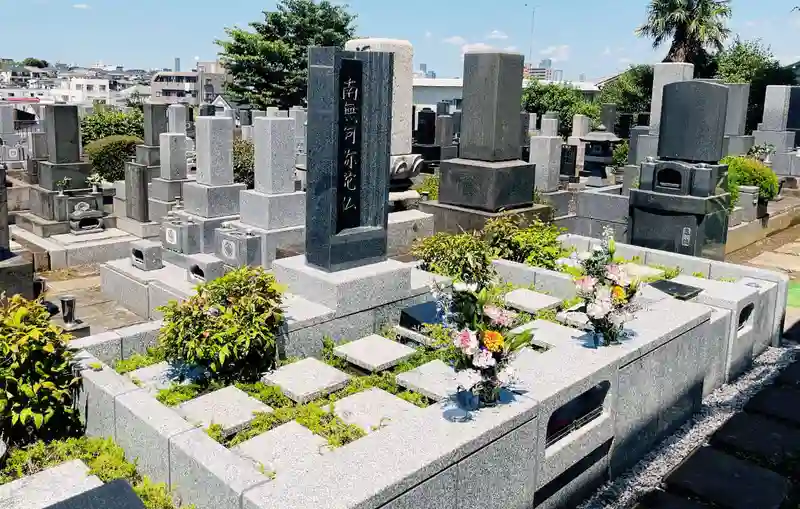 新宿区 「愛樹木葬」中野青空樹木葬墓地